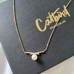 Rose gold plated pearl necklace